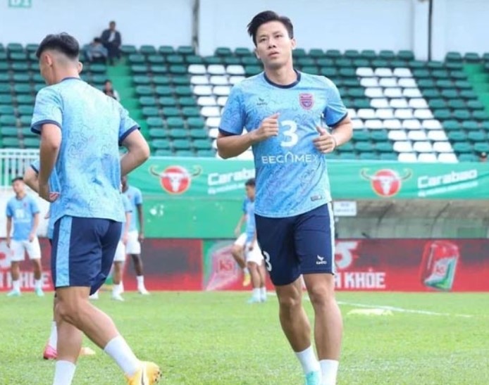 thu-quan-tuyen-viet-nam-chan-thuong-nang-hlv-troussier-bat-luc-truoc-ngay-tai-dau-indo