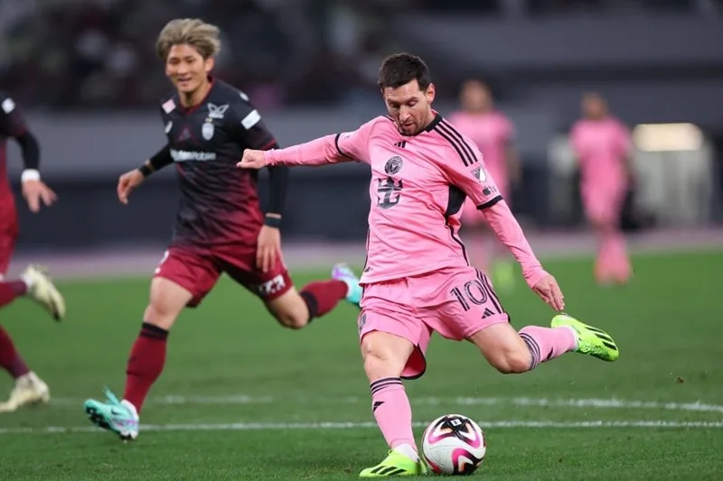 ban thang xa nhat cua messi